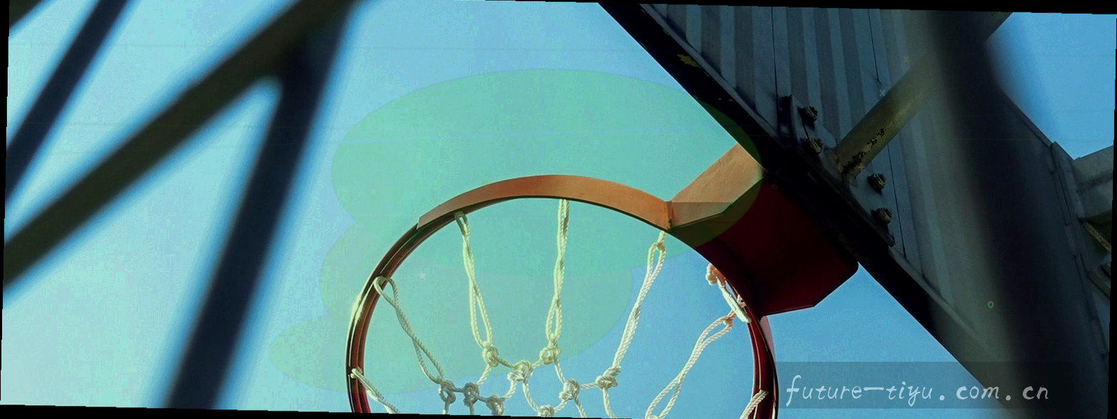 多块记分牌数字叠影，呈现版本迭代与数据翻动的视觉联想